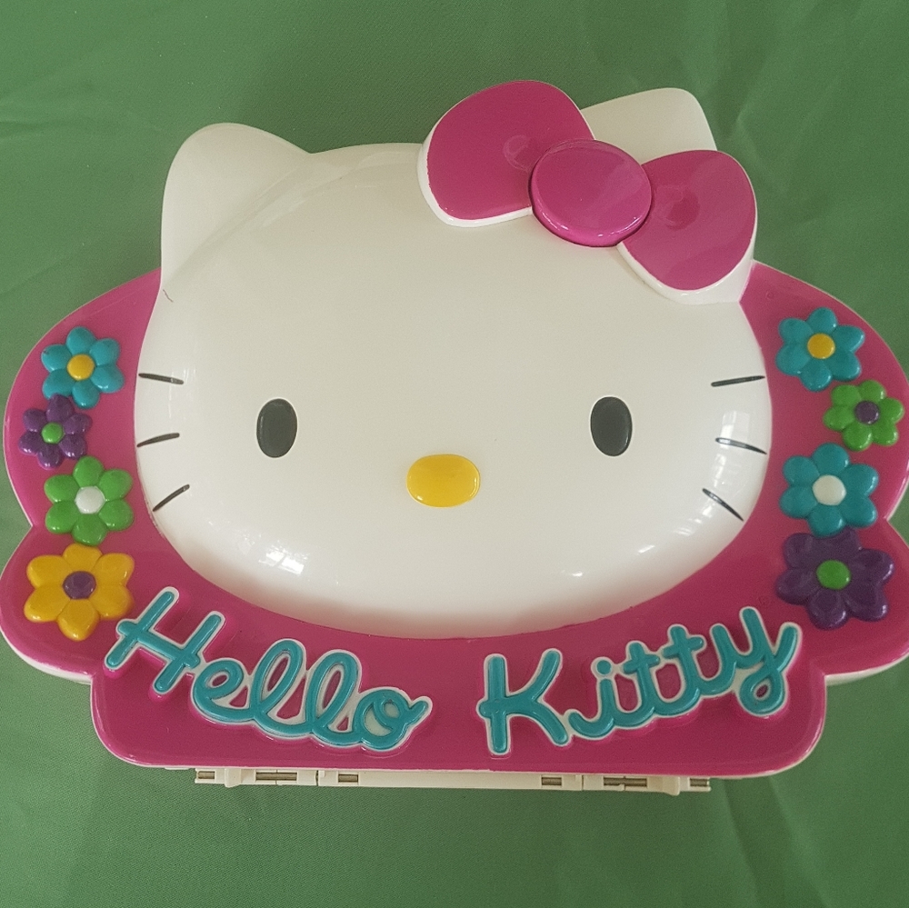 🎀 Hello Kitty Case & Bracelet - Picture 10 of 10